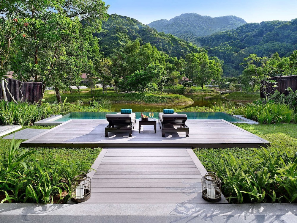 Banyan Tree Lang Co 12/78