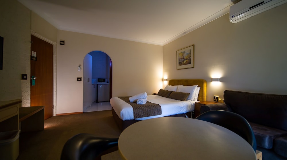 Hamiltons Townhouse Motel 25/51