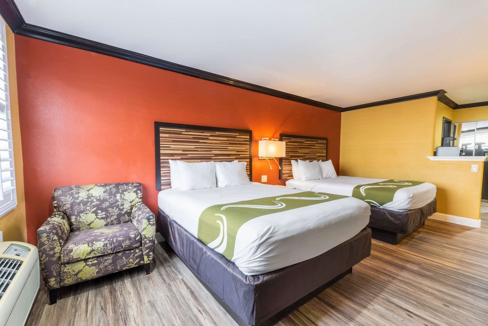 Quality Inn & Suites Sacramento 19/46