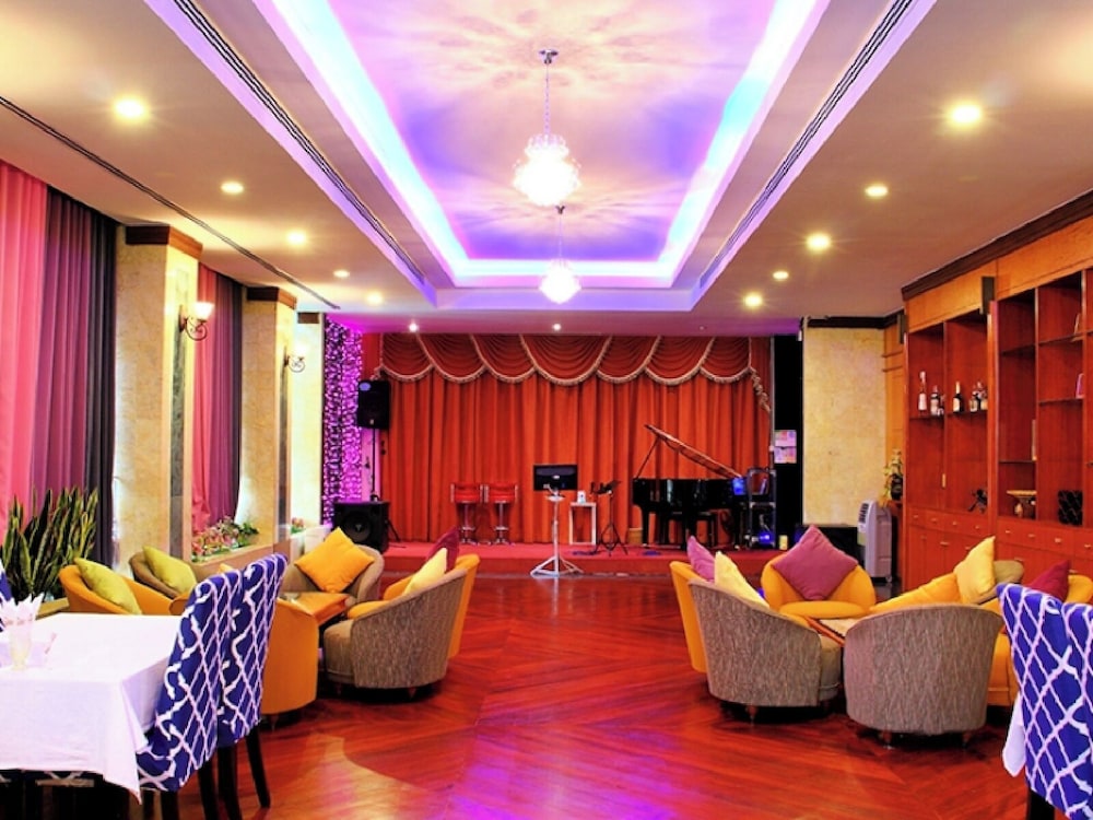 SUMMIT PAVILION SUVARNABHUMI HOTEL 32/50