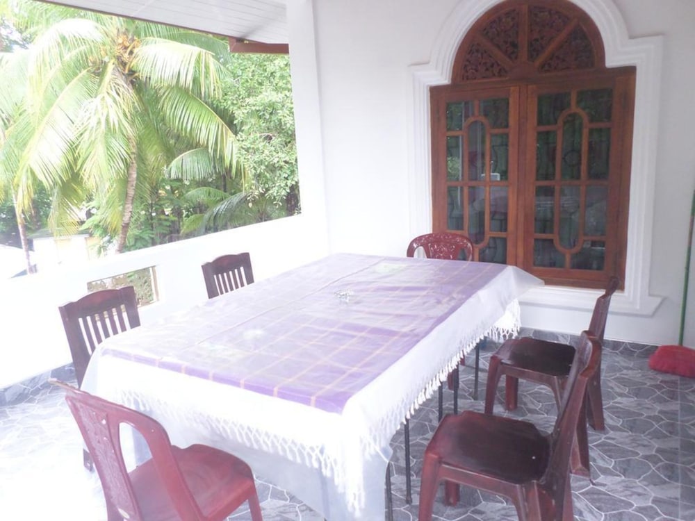 Pradeepa Guest House 17/19