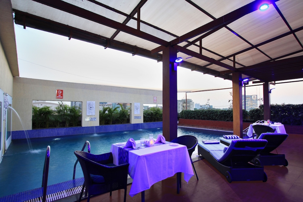 Fortune Select JP Cosmos, Bengaluru 54/70