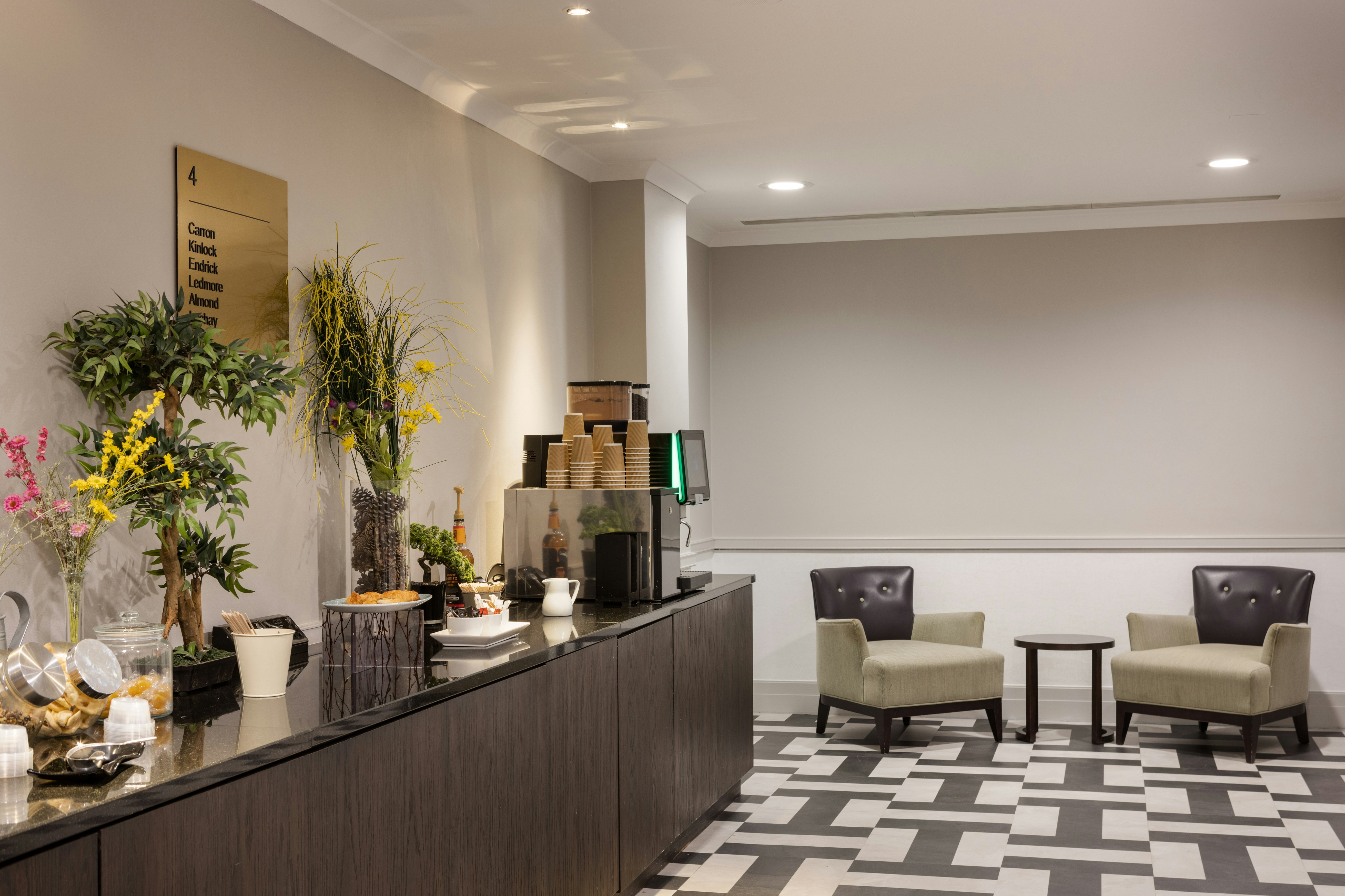 Hilton Glasgow Hotel 13/80