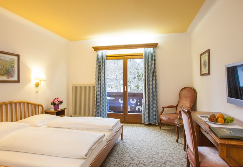 ROOM, DOUBLE BED, BALCONY