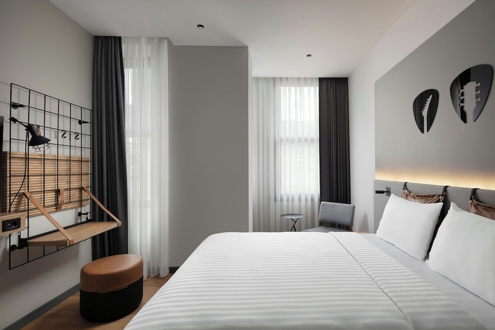 Moxy Istanbul Beyoglu 8/50