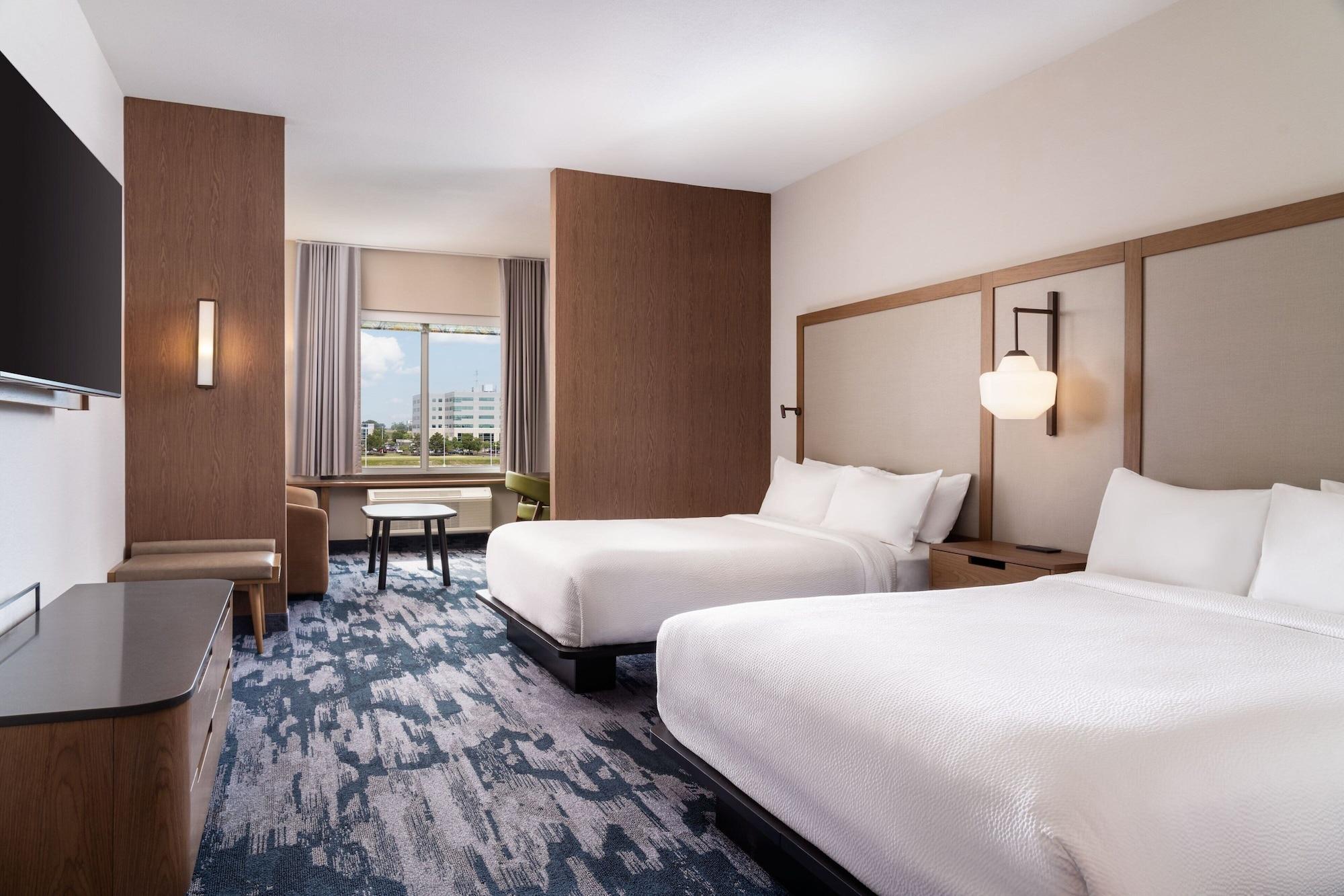 suite, multiple beds