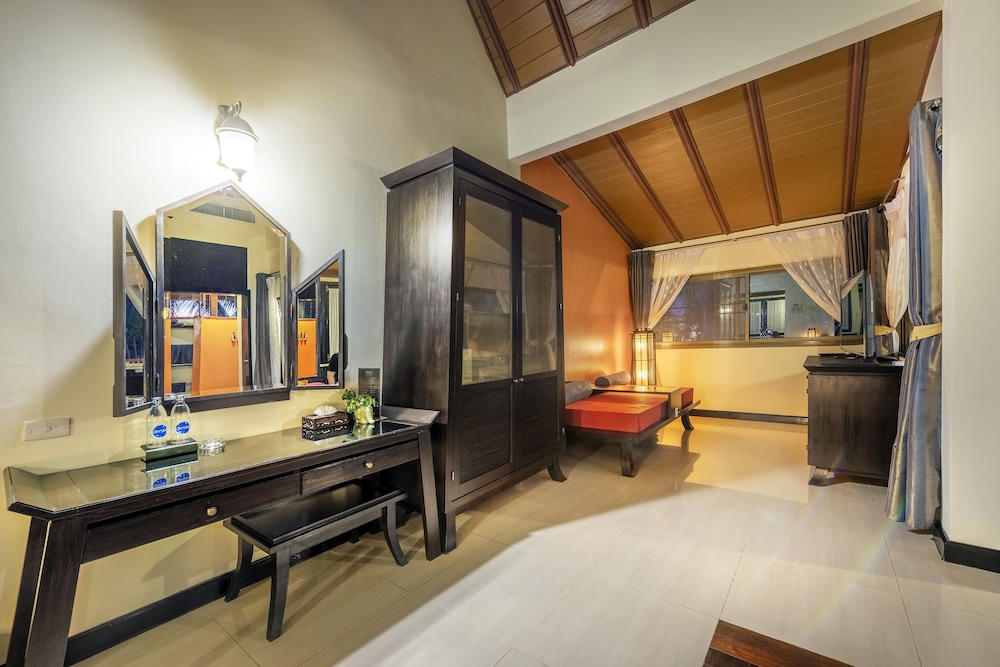 Chada Lanta Beach Resort 49/50