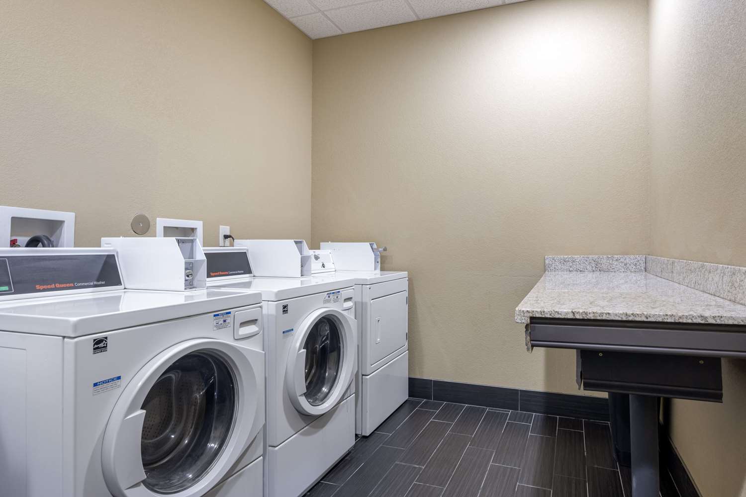 Comfort Inn & Suites Artesia, NM 3/40