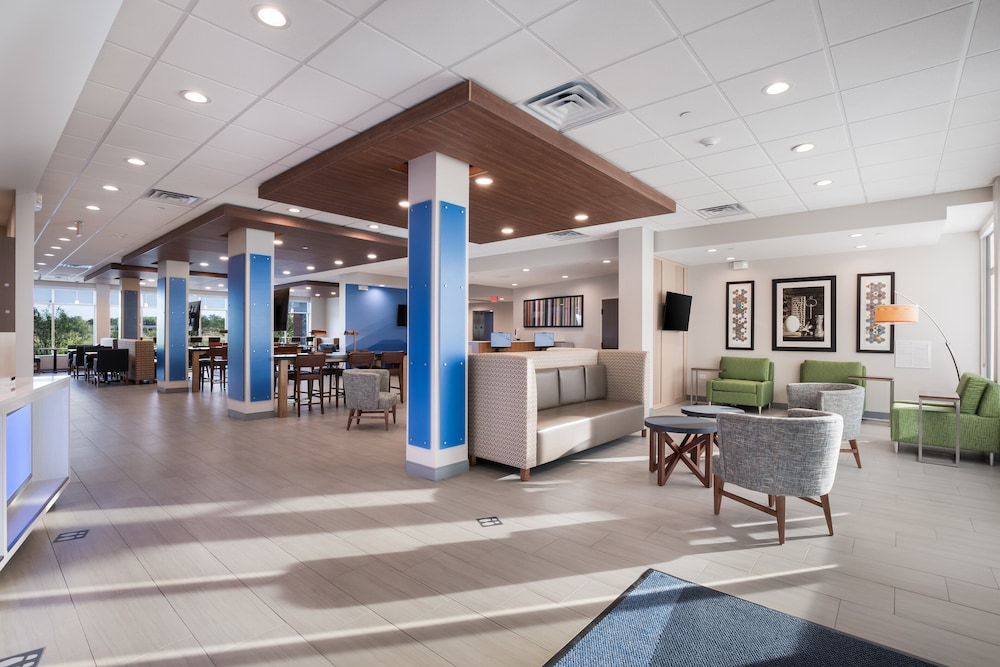 Holiday Inn Express And Suites Hoffman Estates 14/48