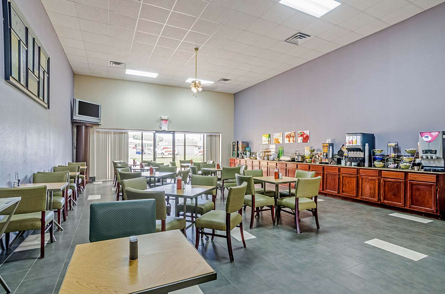 restaurant cafeteria