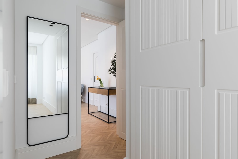 Feelathome Waldorf Suites Apartments 40/40