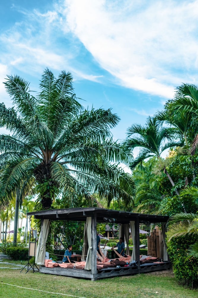 Botany Beach Resort 71/73
