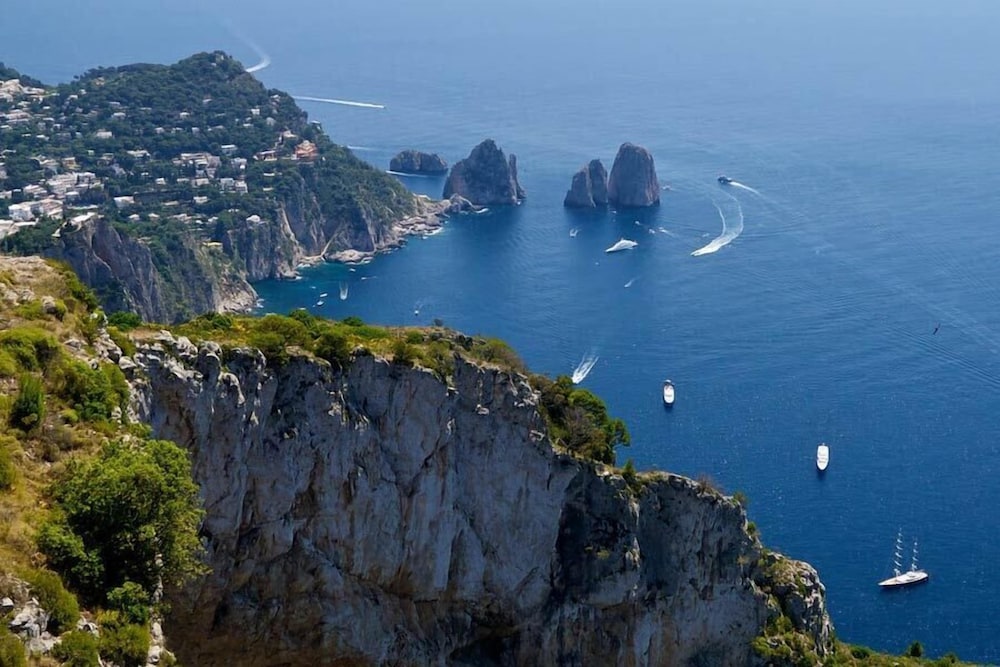 La Ninfa Di Capri 31/45