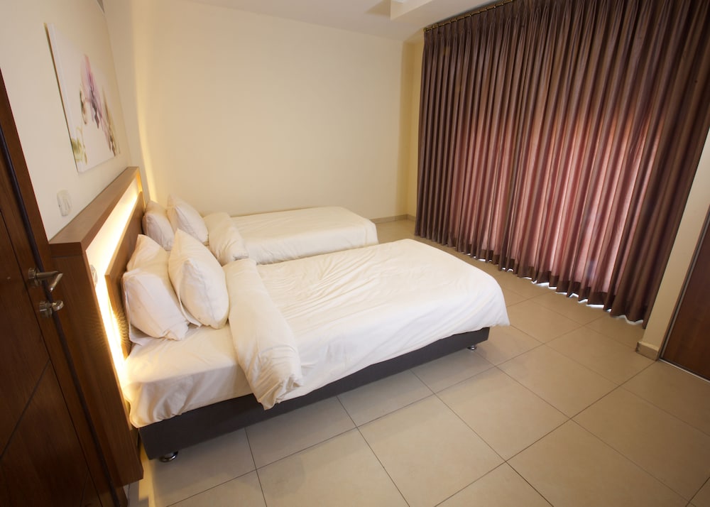 Lujain Hotel Suites 17/50