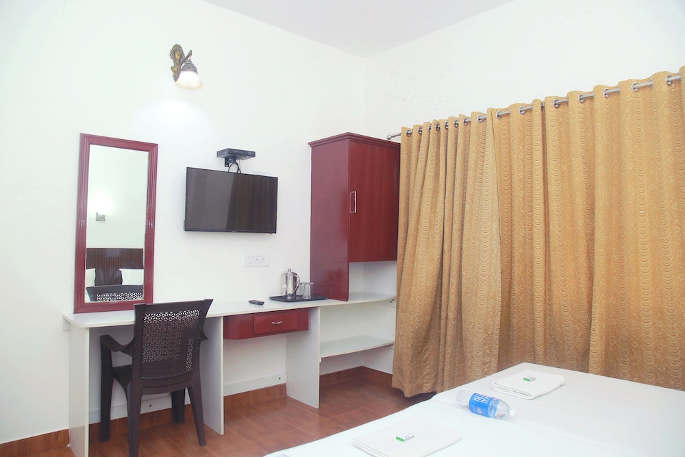 Hotel Srinivas 63/65