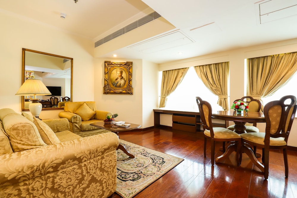 The Royal Plaza New Delhi 28/50