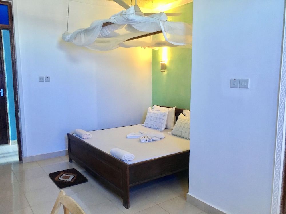 Mocco Beach Villa 23/78