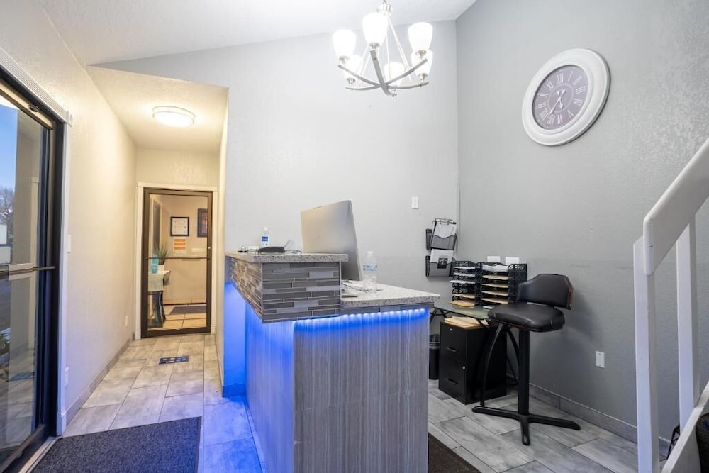 Kennewick Suites 49/58
