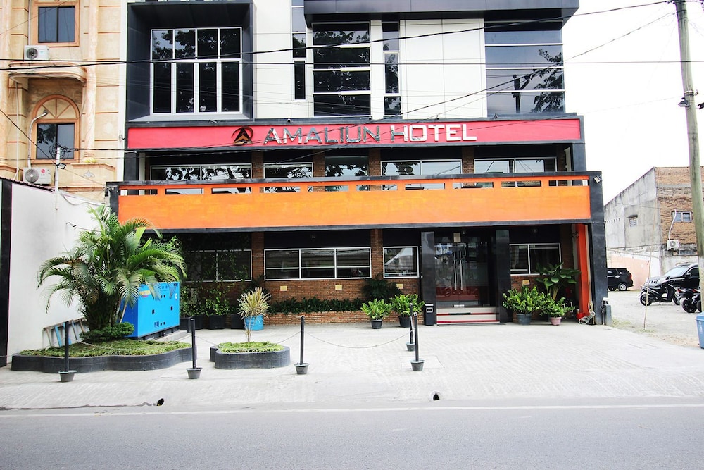 Amaliun Hotel 2/64