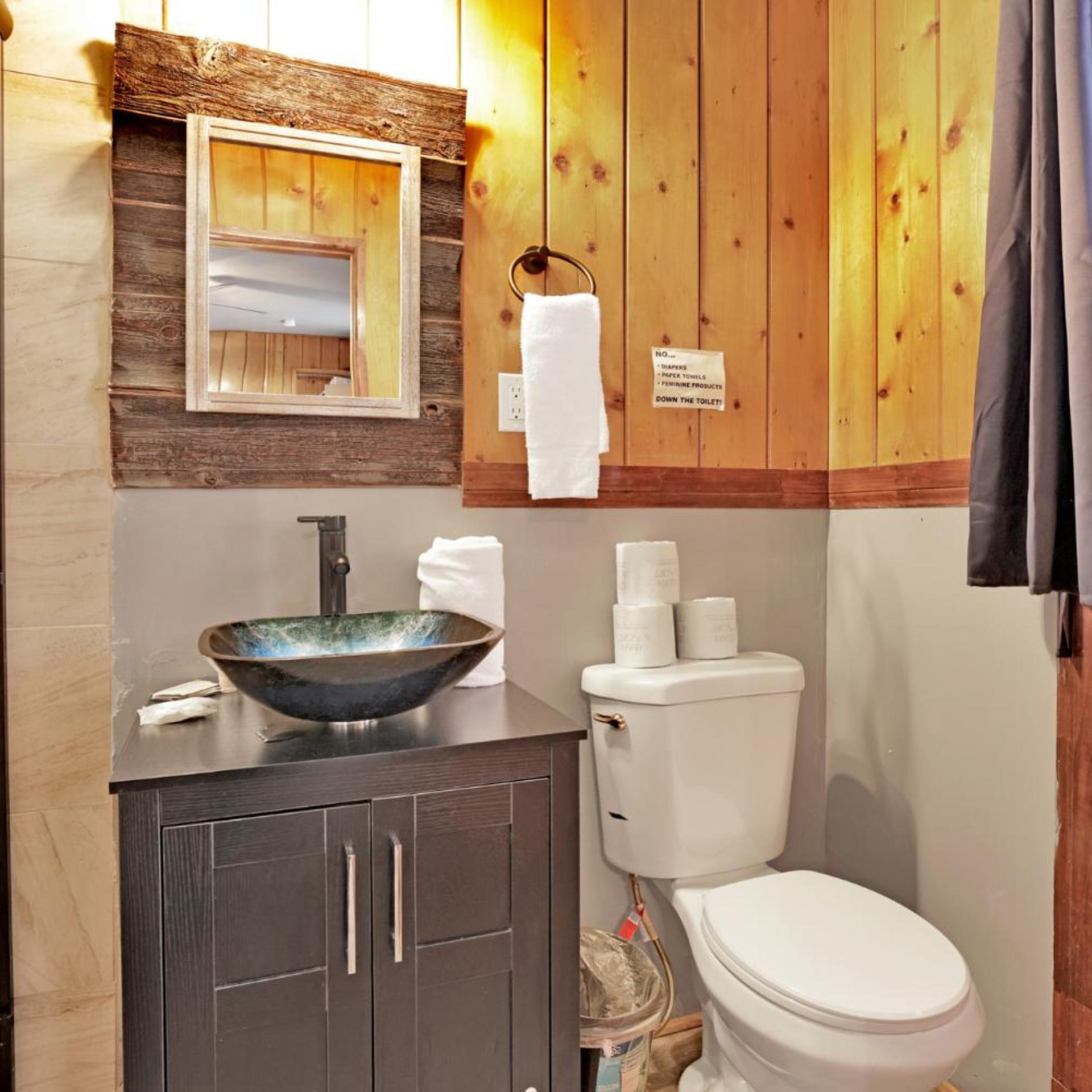 Lakeside Family Cabin by Big Bear Vacations 29/30