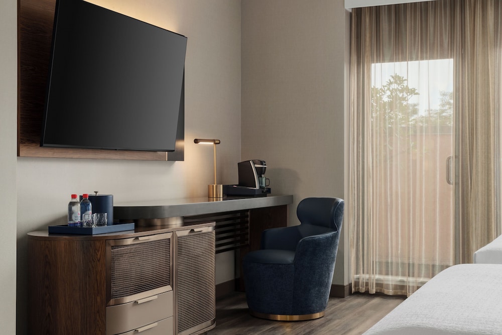 The Berkeley Richmond, Outset Collection by Hilton 55/65