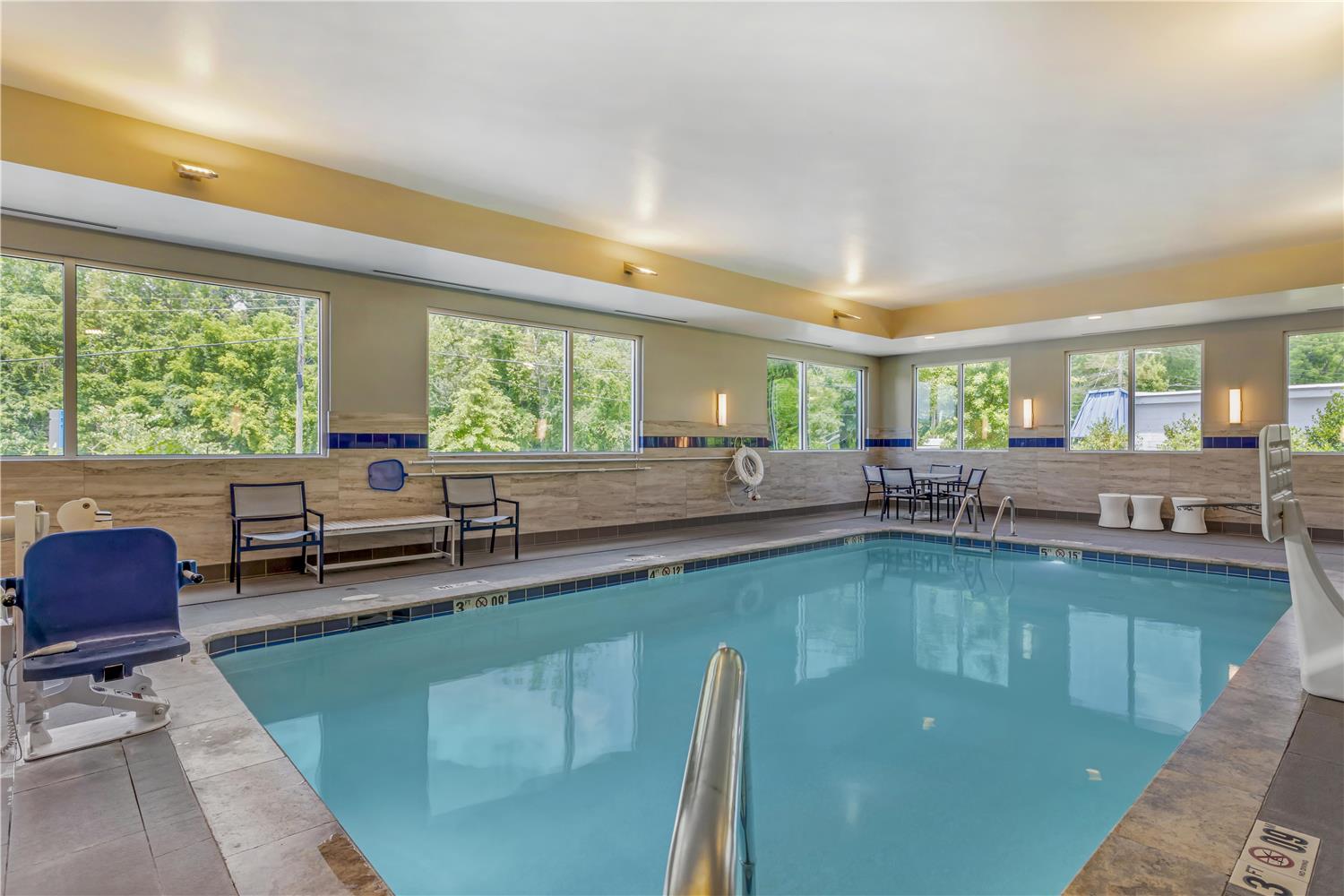 Best Western Asheville -Blue Ridge Parkway 22/40