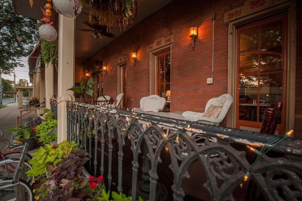 The Inn at Saratoga 6/53
