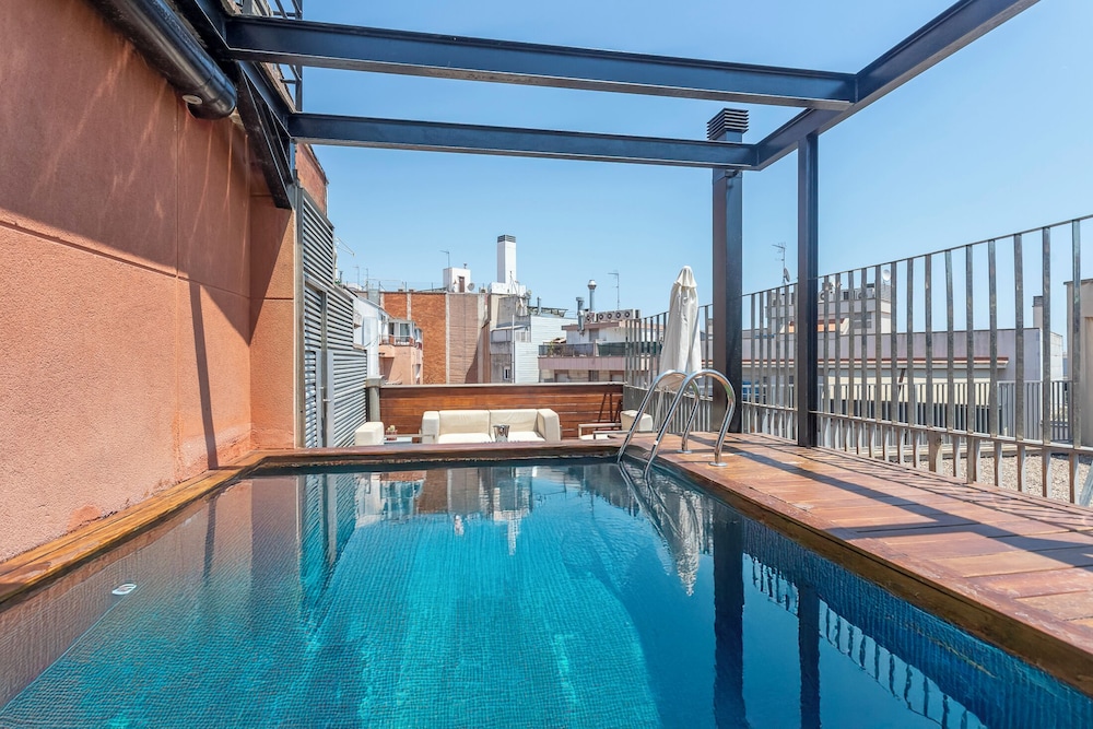 My Space Barcelona Rooftop Pool City Center 20/50
