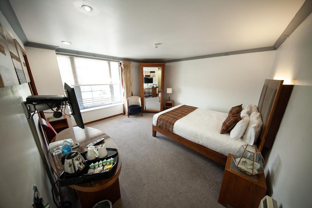 Berwick Manor Hotel 11/50