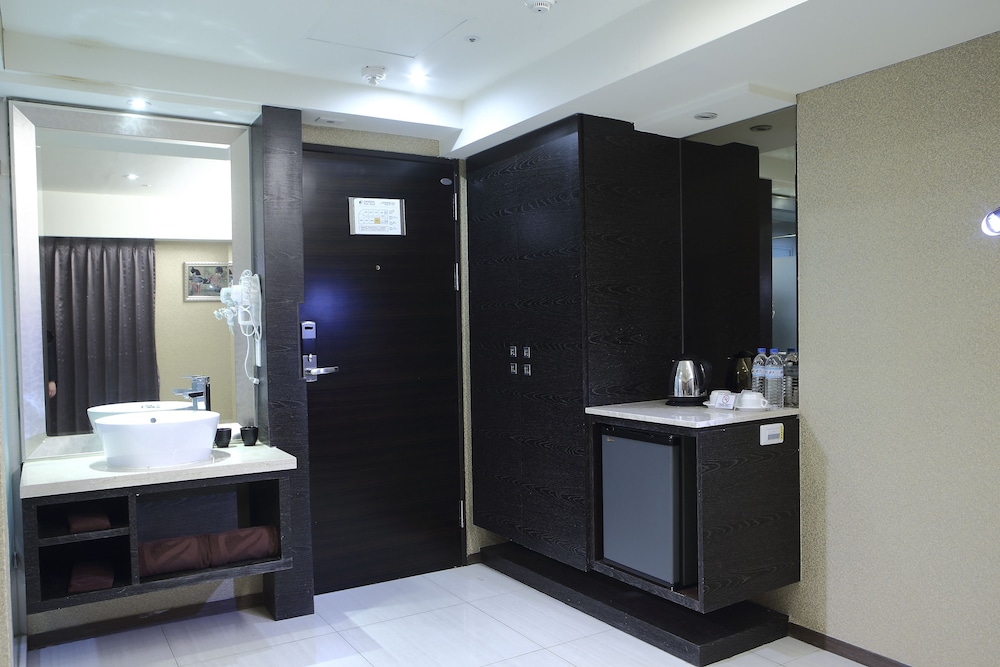 Nest Hotel 43/45