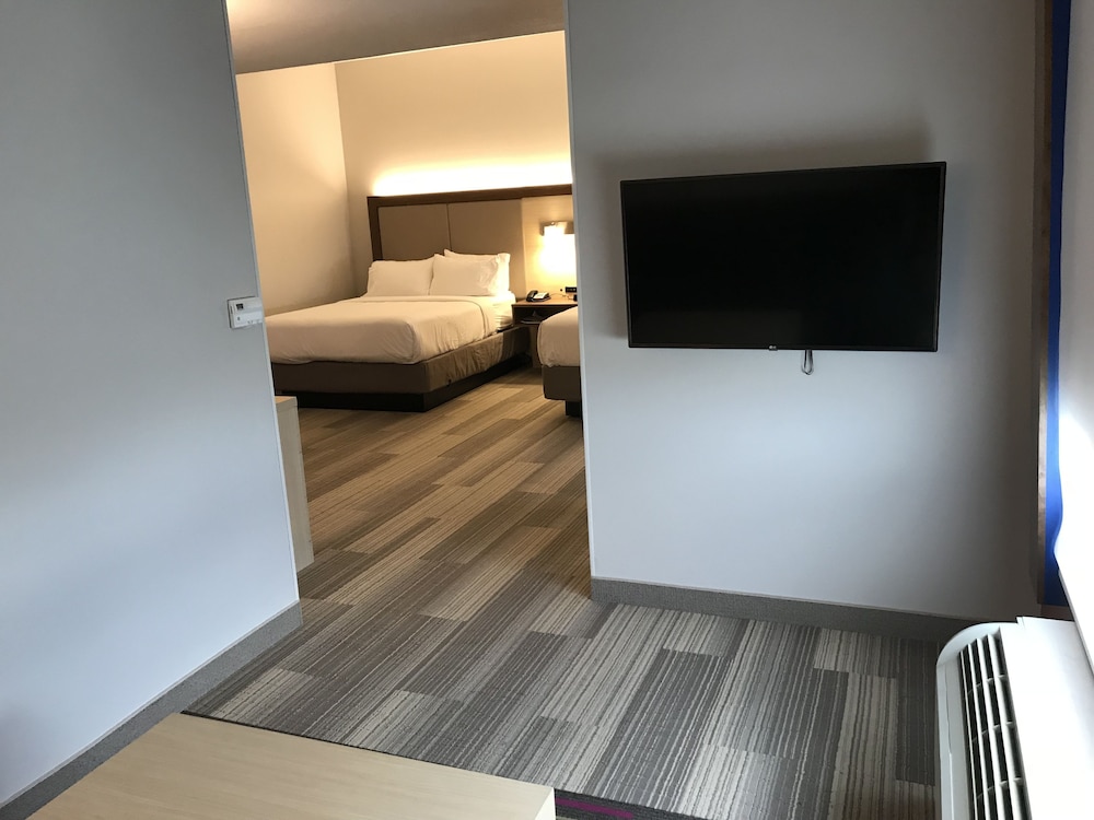 Holiday Inn Express Orlando South Davenport 28/70