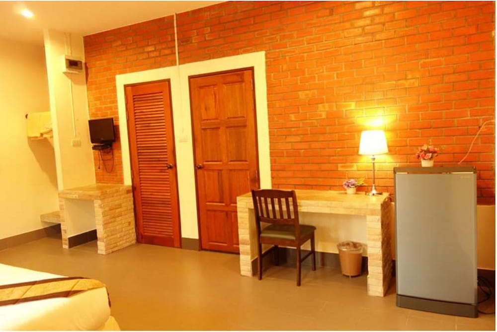 Canal Resort 43/69