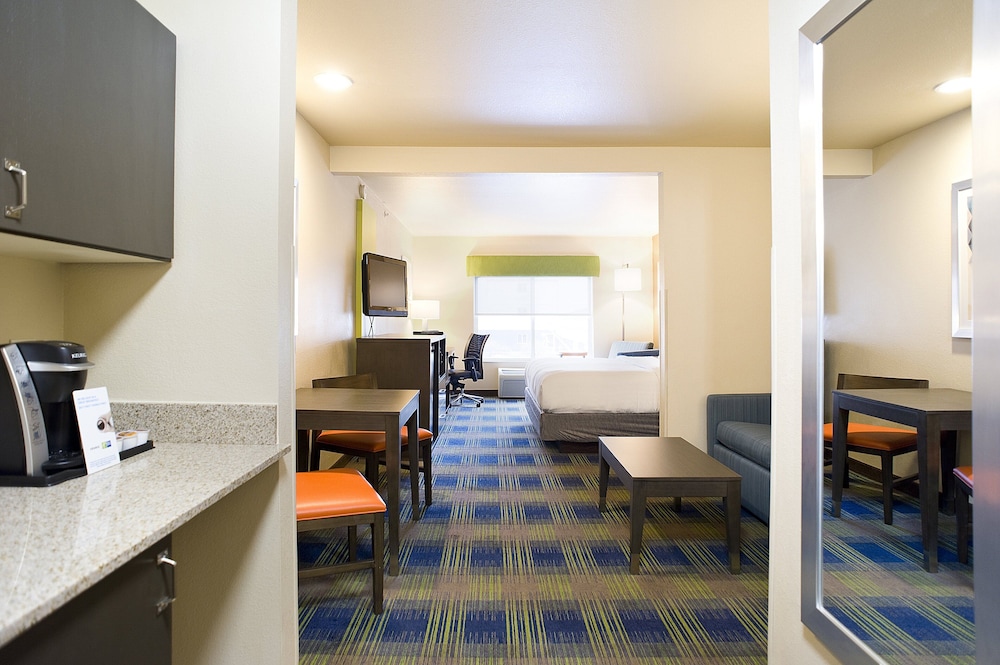 Holiday Inn Express Hotel And Suites Brookings 39/66