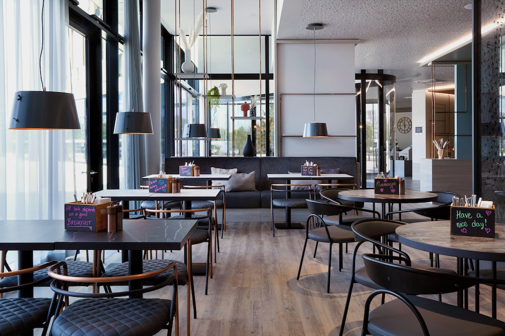 Holiday Inn - the niu, Hub Dusseldorf Messe by IHG 58/73