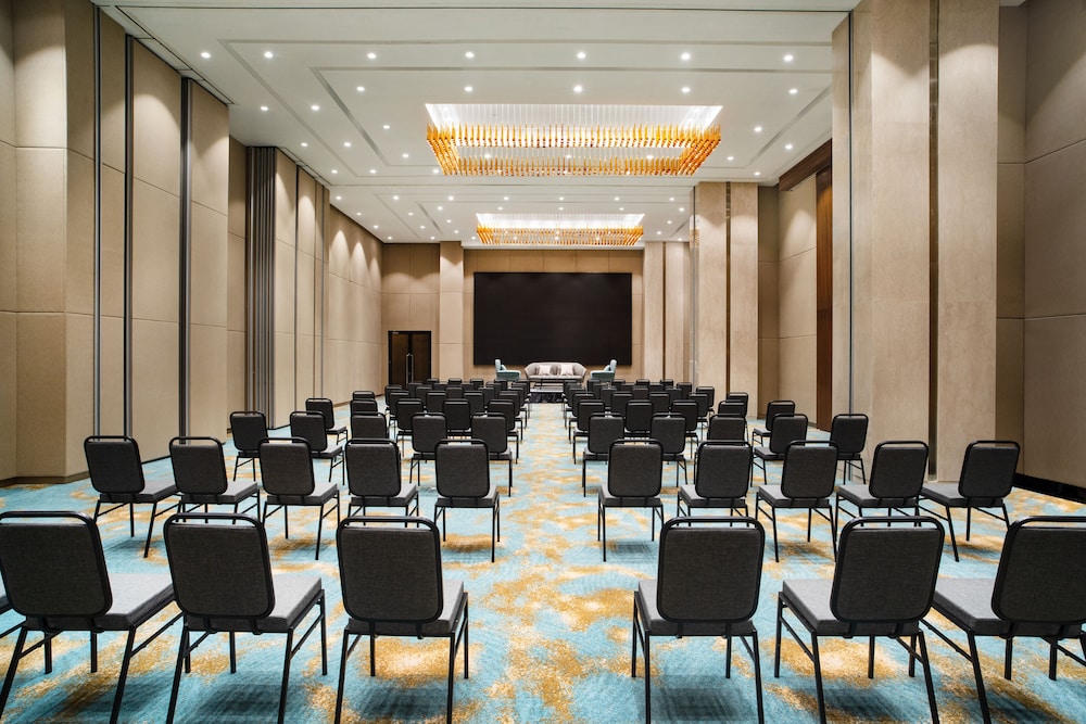 Trembesi Hotel BSD 36/50