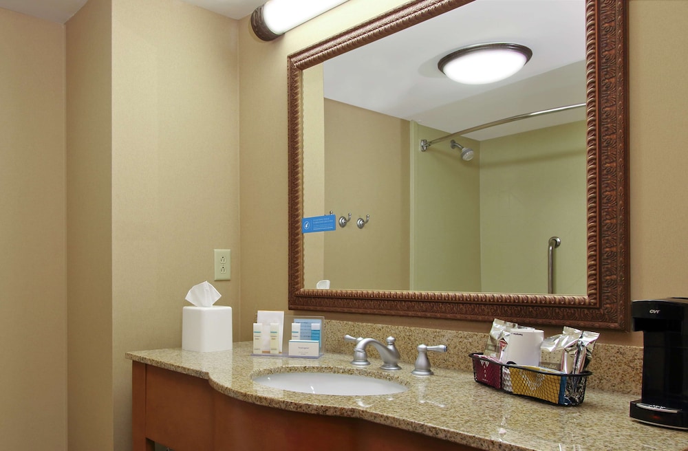 Hampton Inn Suites Murray 11/37