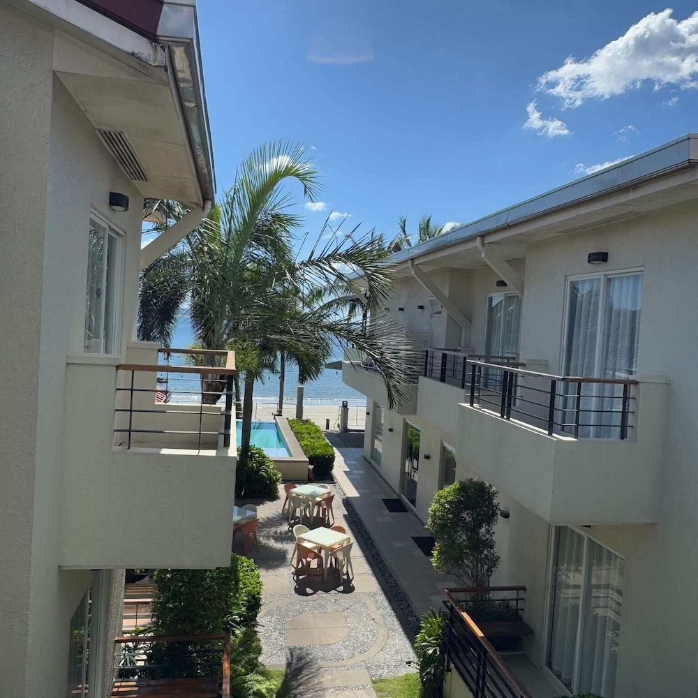 Icove Beach Hotel 4/38