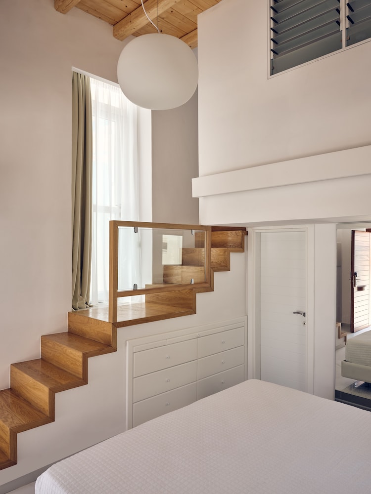 Arcs Boutique Villa Hotel 24/77
