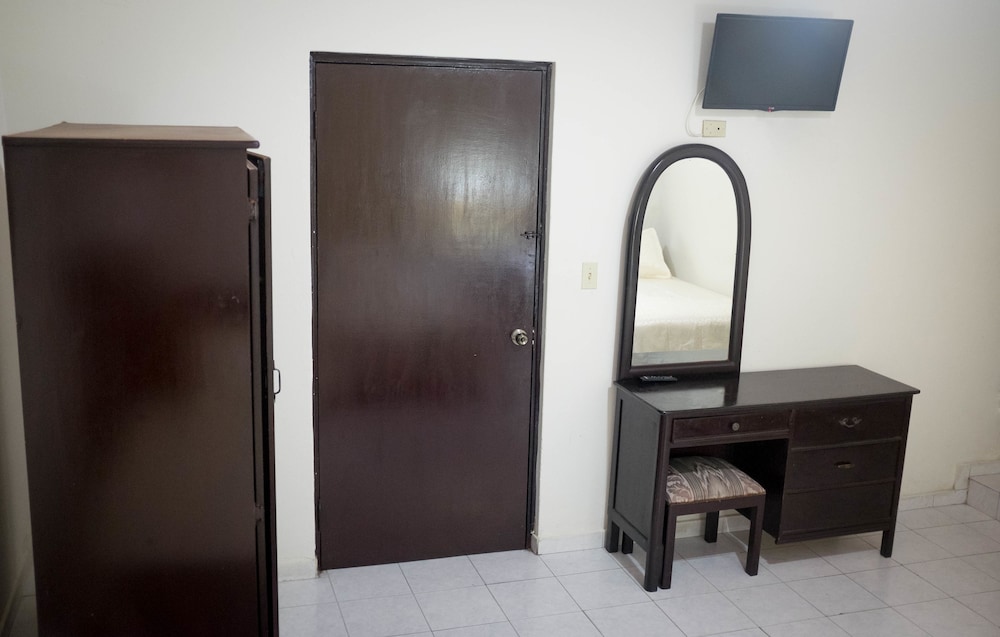 HOTEL LATINO 17/22