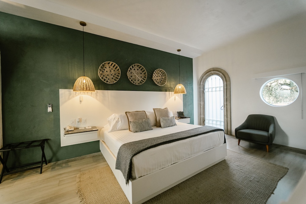 Master, Ster, Suite, King Bed, Terrace