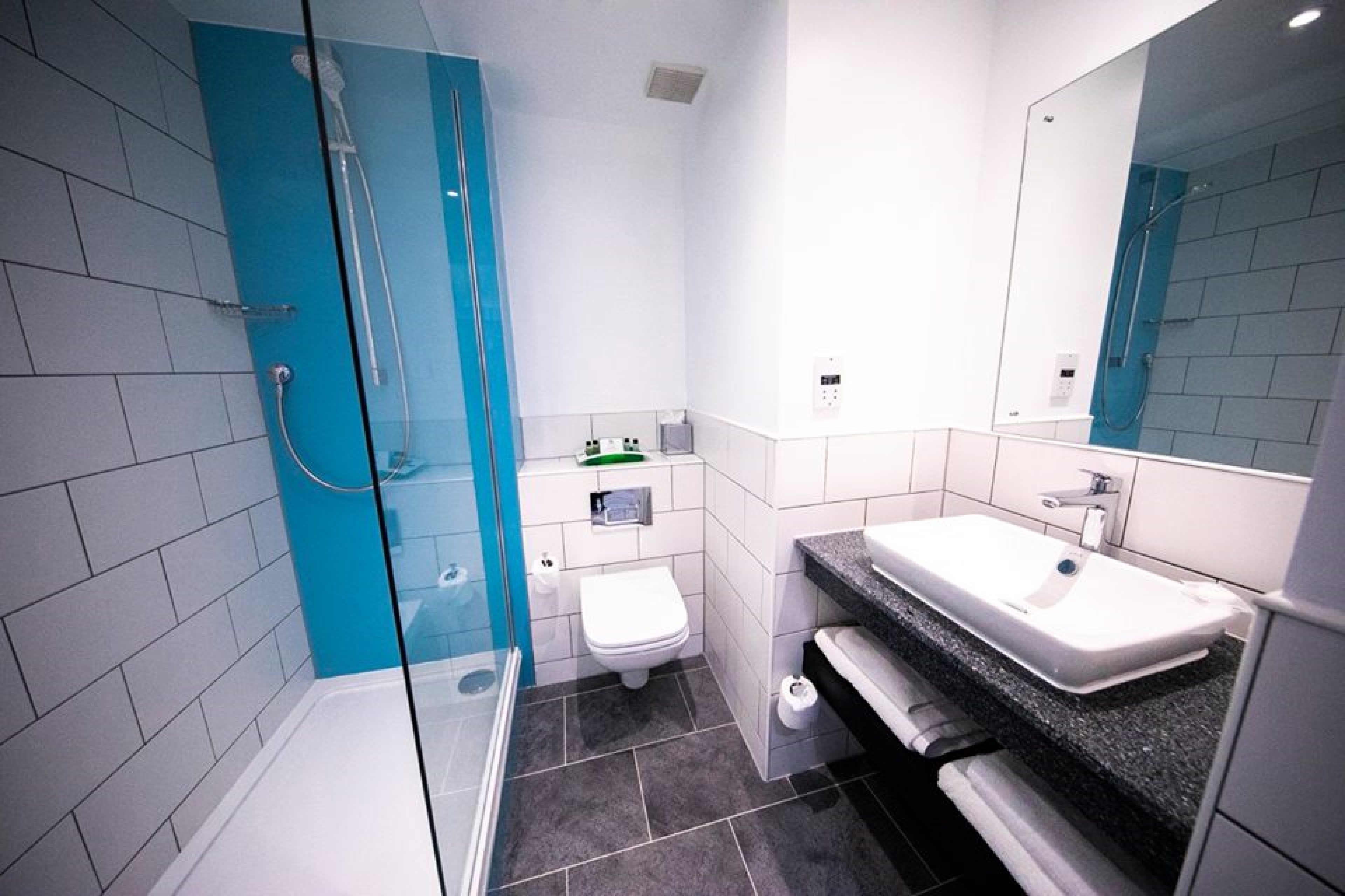 Holiday Inn Kenilworth 50/50