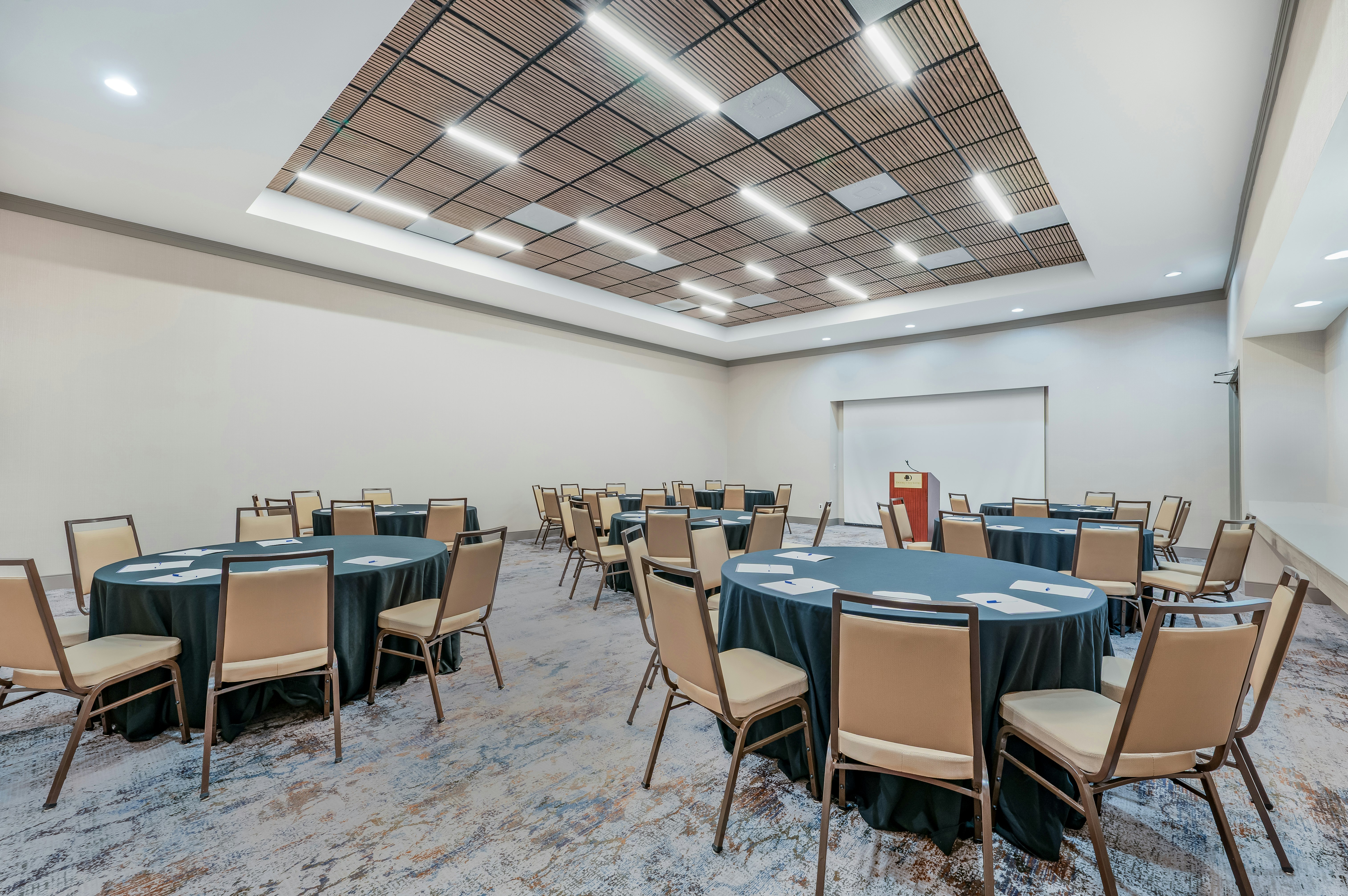 DoubleTree Suites by Hilton Raleigh - Durham 69/82