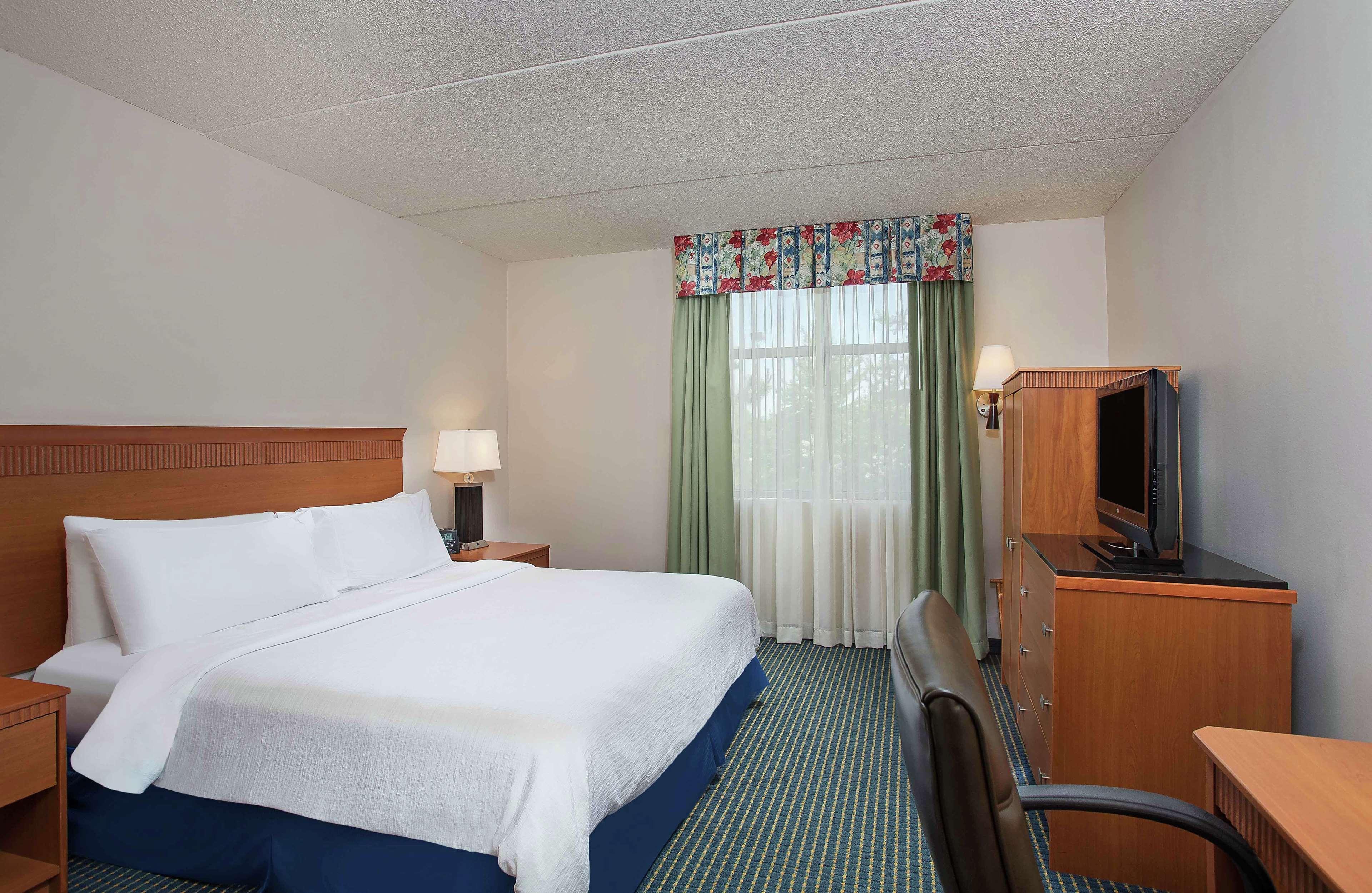 2 ROOMS, PREMIUM, SUITE, KING BED