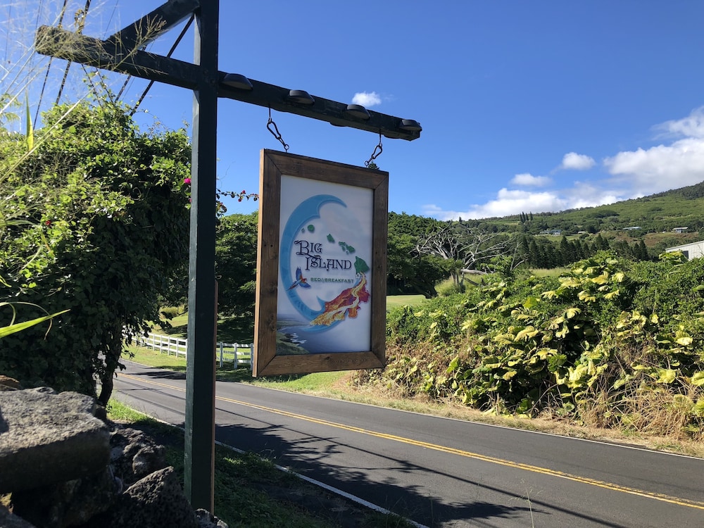 Hawaii Island Resort 40/42