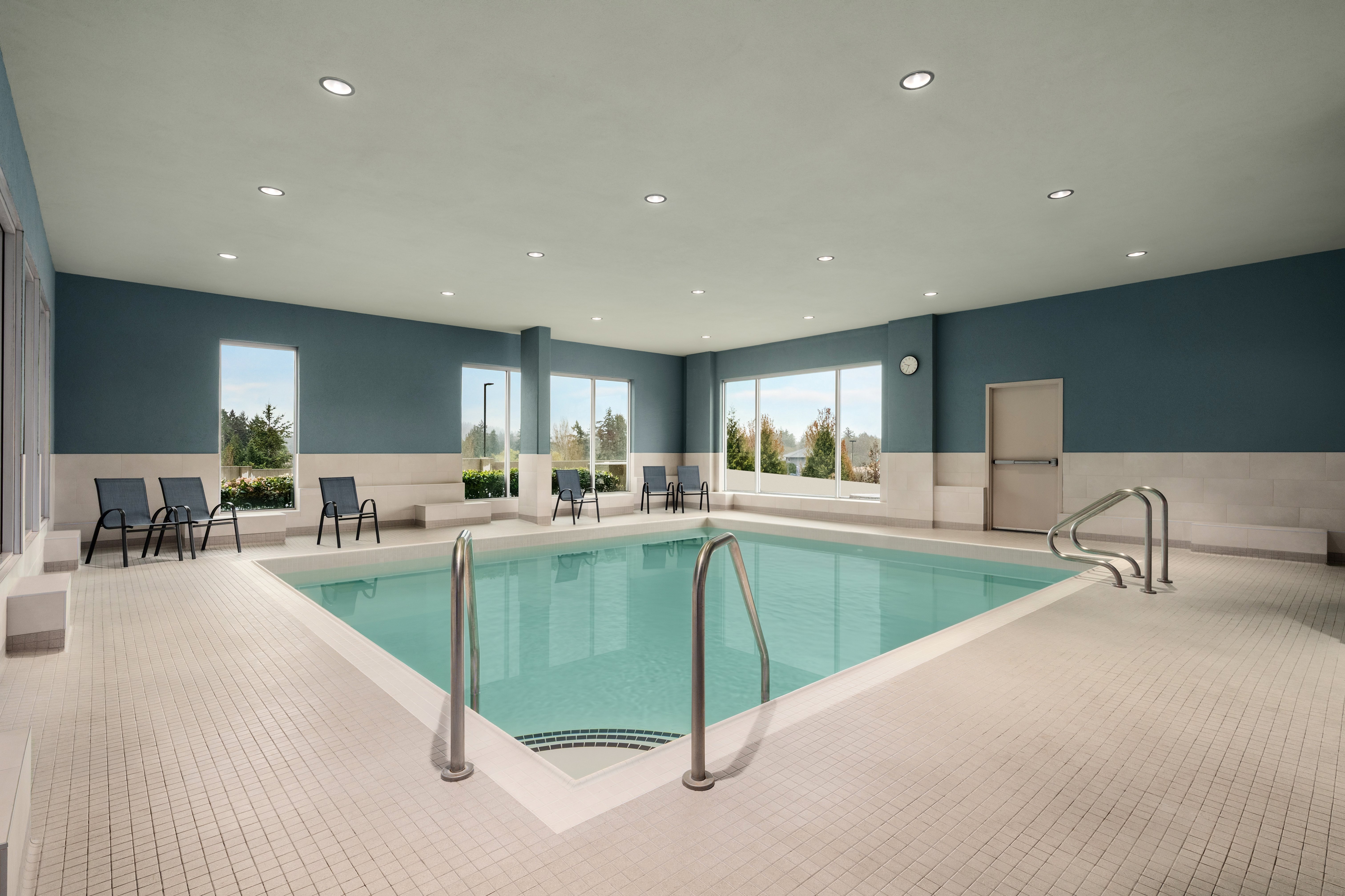 Holiday Inn Express And Suites Victoria Colwood 35/67