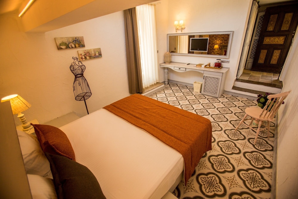 S3 HOTELS ORANGE 32/68