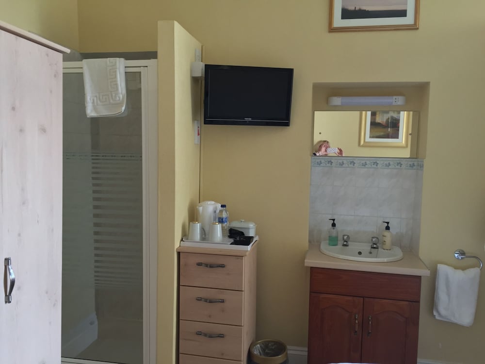 Edgcumbe Guest House 21/32