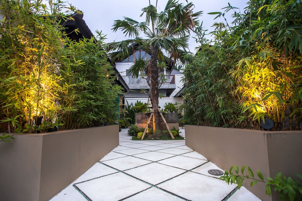 Solo Villas And Retreat 68/74