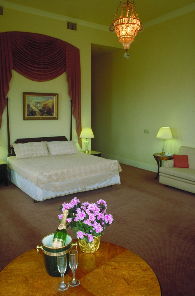 Geiser Grand Hotel 8/50