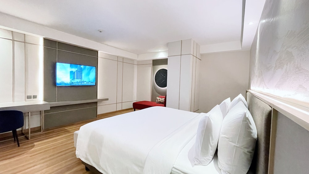 Platinum Tunjungan Hotel 5/50